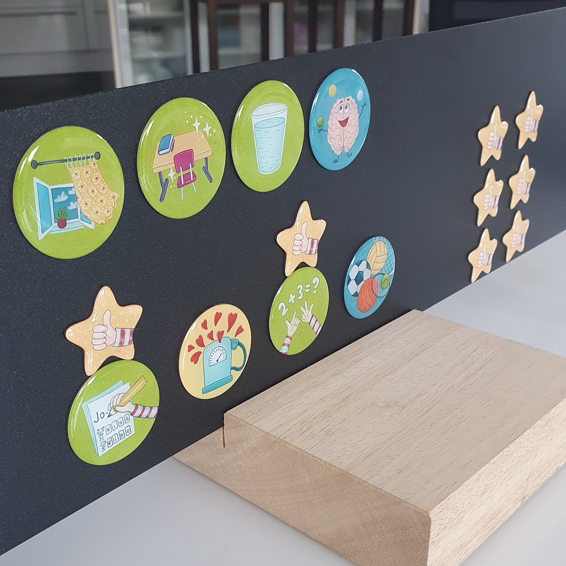 24 Hausaufgabenmagnete inkl. 8 Erledigtsterne gratis , 4cm