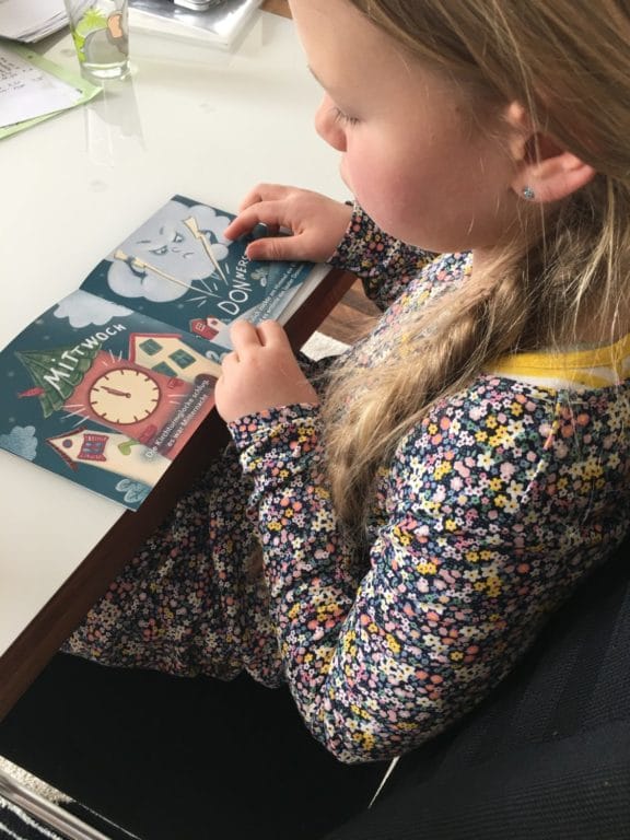 Das Buch " Meine Wochengeschichte"